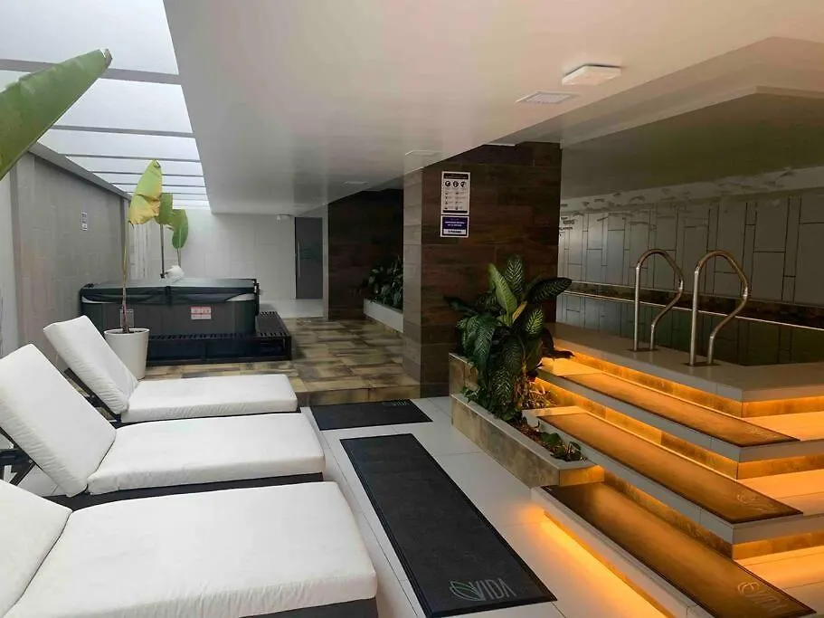 Espectacular Departamento Con Vista A La Carolina Con Generador De Luz Apartment Quito