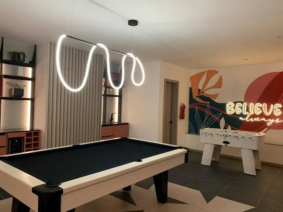 Apartamento Espectacular Departamento Con Vista A La Carolina Con Generador De Luz Quito Ecuador