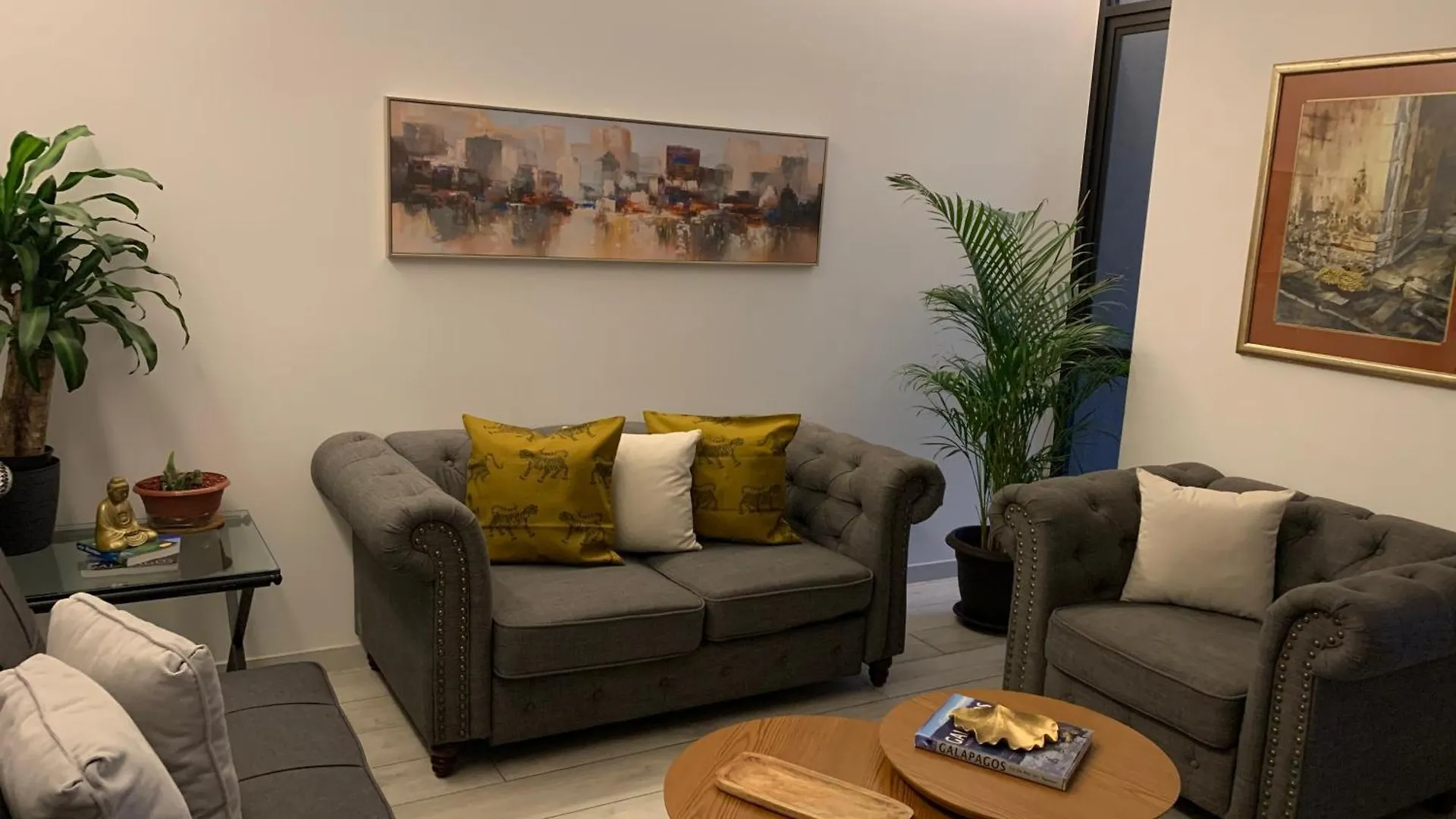 Espectacular Departamento Con Vista A La Carolina Con Generador De Luz Apartment Quito